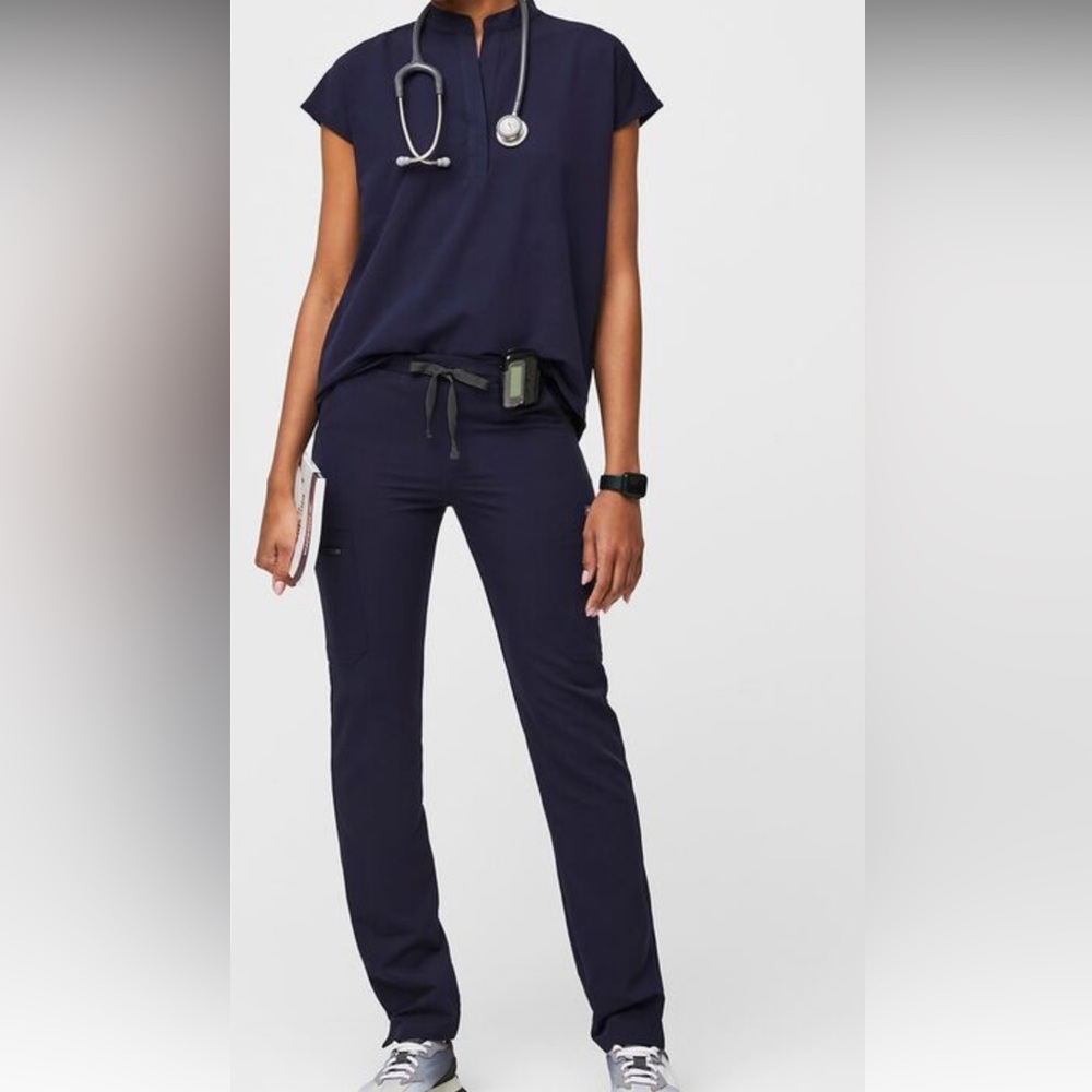 Women - Petite Navy Scrubs Set